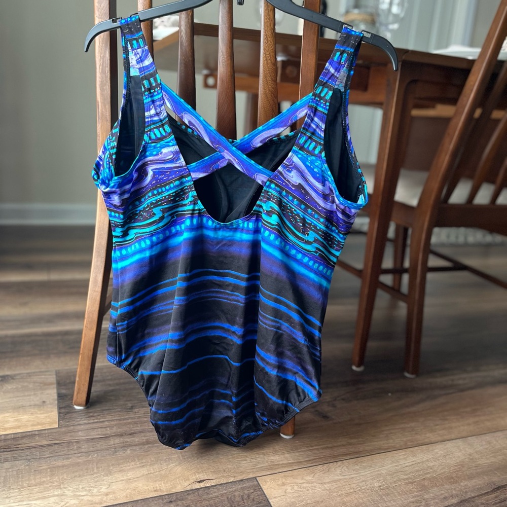 Great Lengths Black/Teal/Purple Striped Swimsuit Size 20! Flattering and Comfy! - Picture 8 of 9